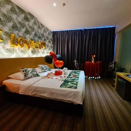 Grandeur Hotel And Spa Малакка Экстерьер фото