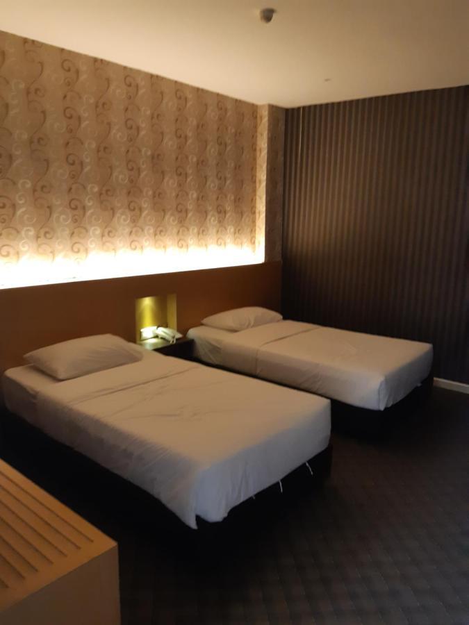 Grandeur Hotel And Spa Малакка Экстерьер фото