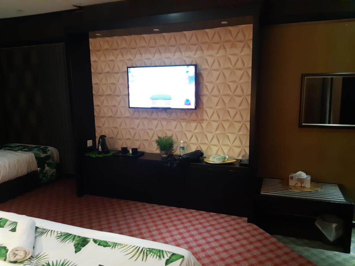 Grandeur Hotel And Spa Малакка Экстерьер фото