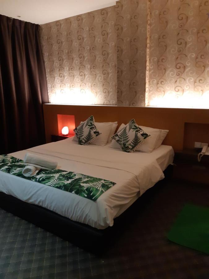 Grandeur Hotel And Spa Малакка Экстерьер фото