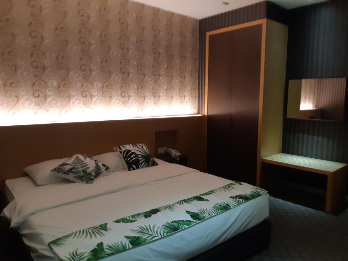 Grandeur Hotel And Spa Малакка Экстерьер фото