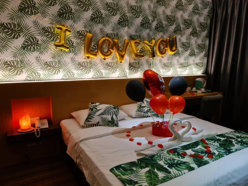 Grandeur Hotel And Spa Малакка Экстерьер фото